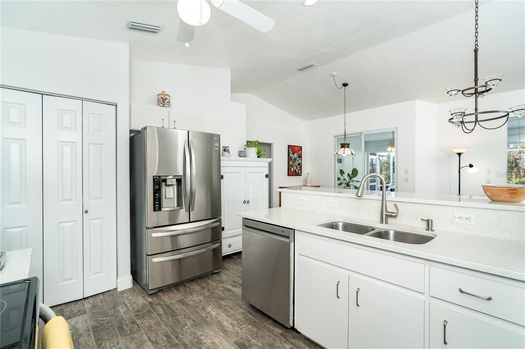 For Sale: $475,000 (3 beds, 2 baths, 1542 Square Feet)