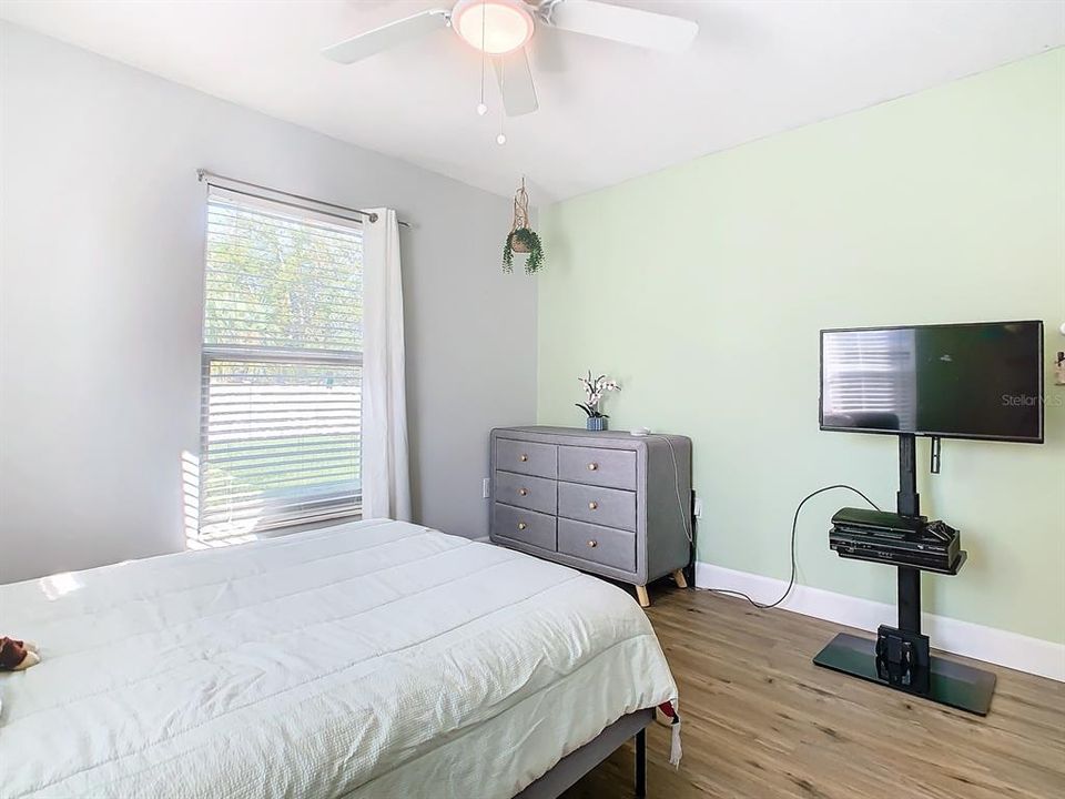 For Sale: $269,900 (3 beds, 2 baths, 1206 Square Feet)