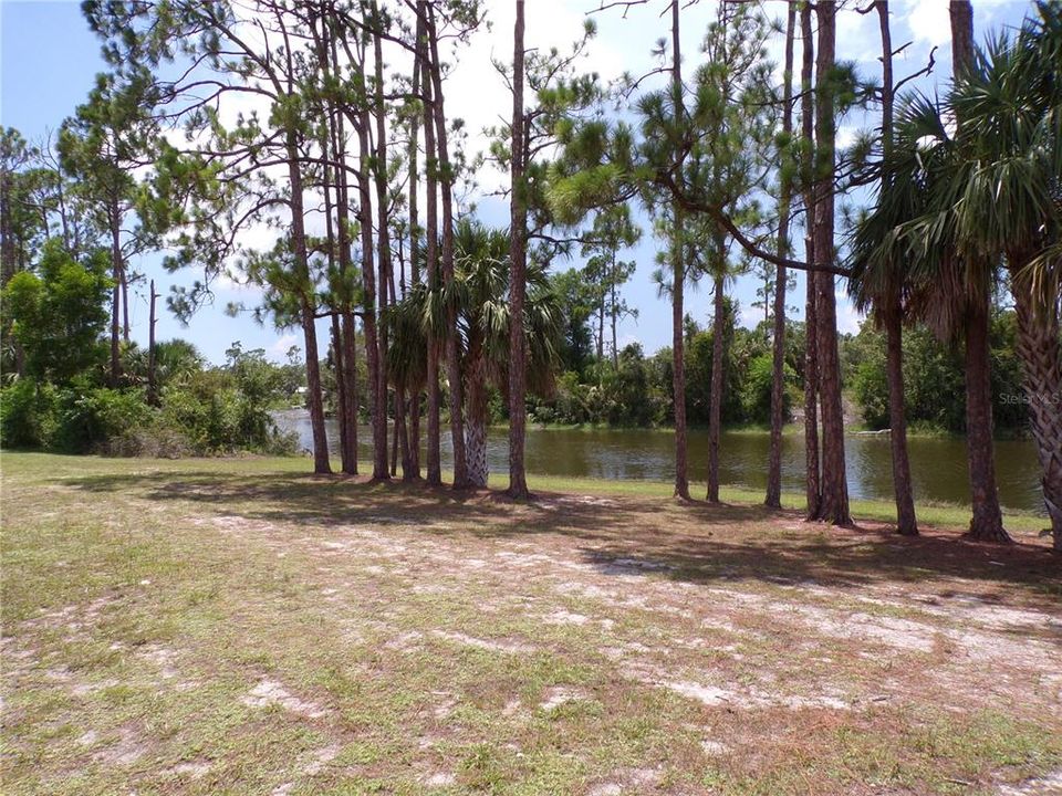 En Venta: $22,990 (0.33 acres)