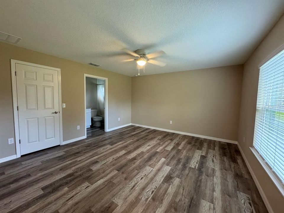 For Rent: $2,000 (3 beds, 2 baths, 1406 Square Feet)