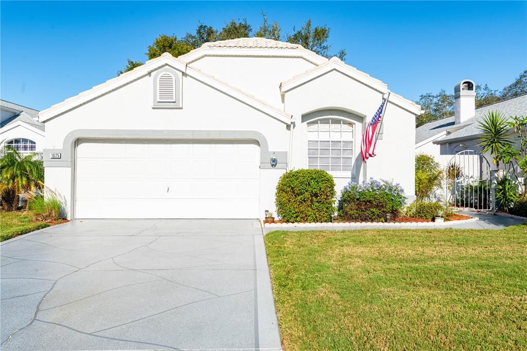 For Sale: $319,000 (3 beds, 2 baths, 1726 Square Feet)