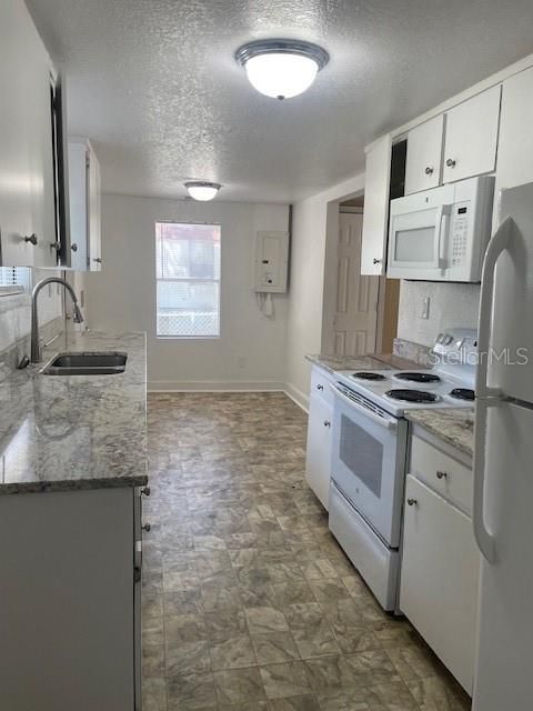 For Sale: $164,900 (2 beds, 1 baths, 1052 Square Feet)