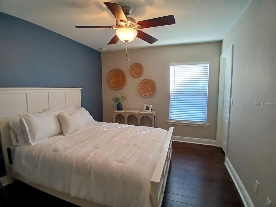 For Rent: $3,200 (3 beds, 2 baths, 1800 Square Feet)