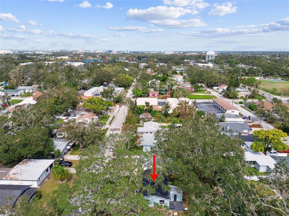 Active With Contract: $315,000 (3 beds, 1 baths, 912 Square Feet)