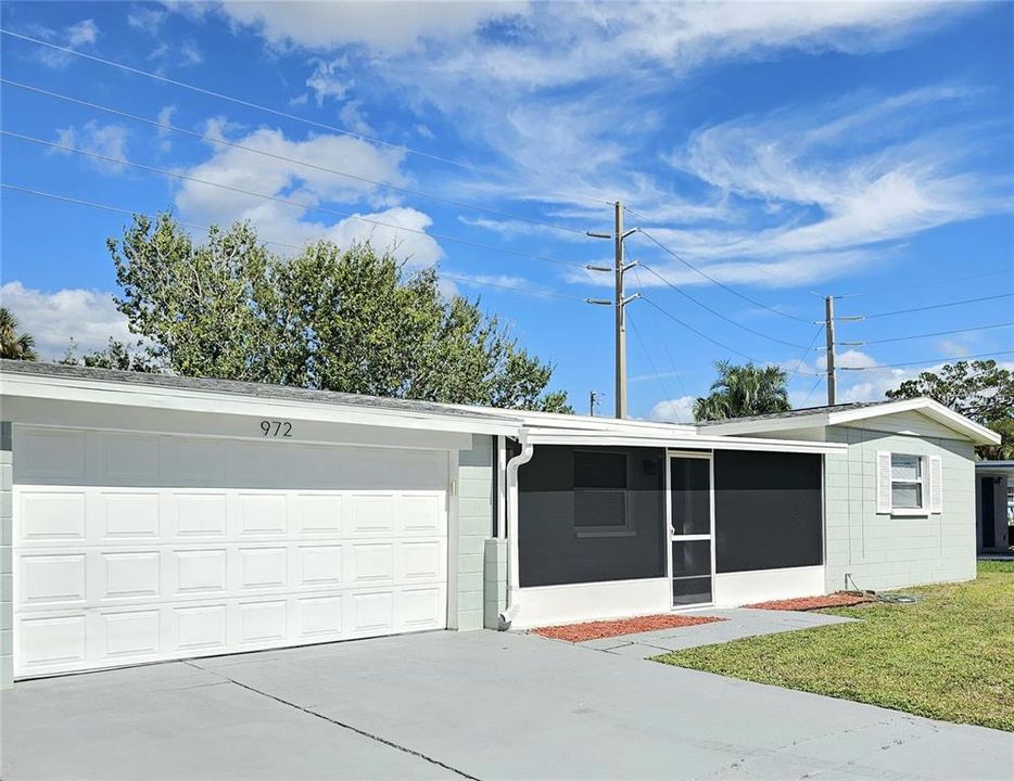 Active With Contract: $315,000 (4 beds, 2 baths, 1637 Square Feet)