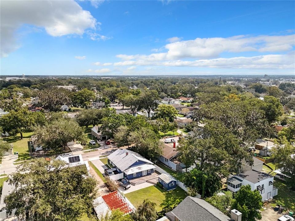 For Sale: $575,000 (2 beds, 2 baths, 1162 Square Feet)