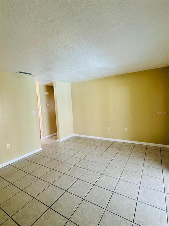 For Rent: $1,575 (2 beds, 1 baths, 1788 Square Feet)