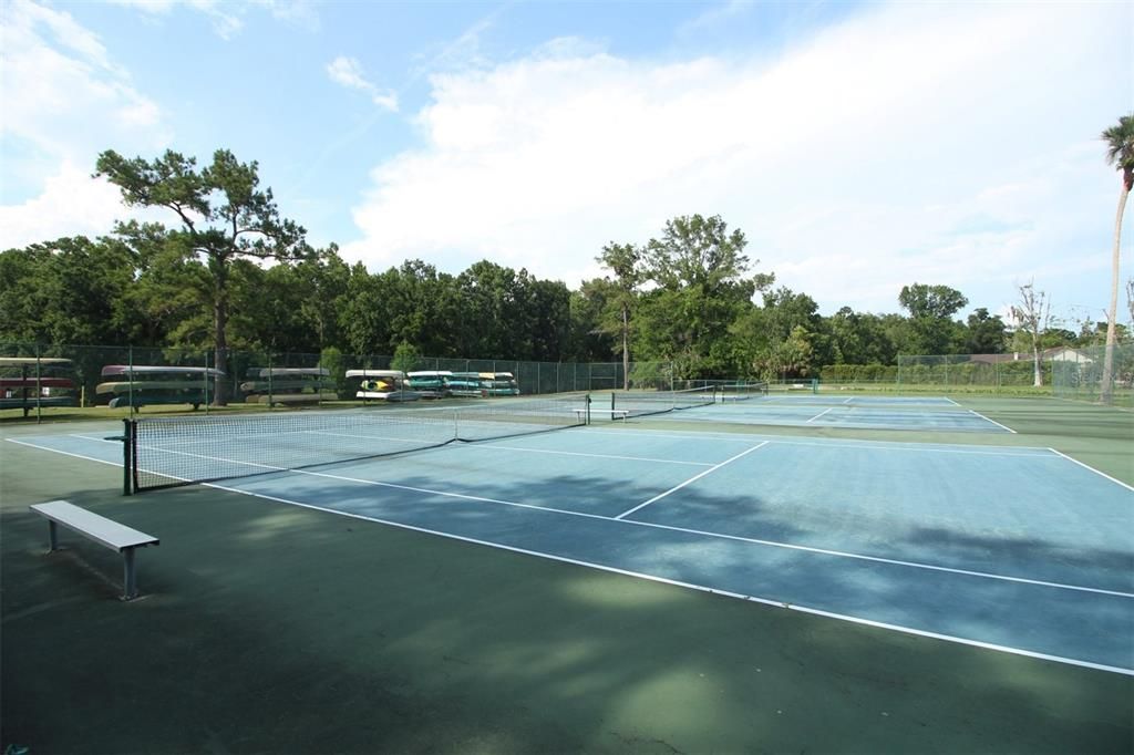 Riverbend Park on Wekiva River, tennis courts