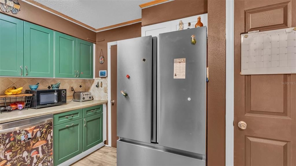 For Sale: $239,900 (2 beds, 2 baths, 1205 Square Feet)