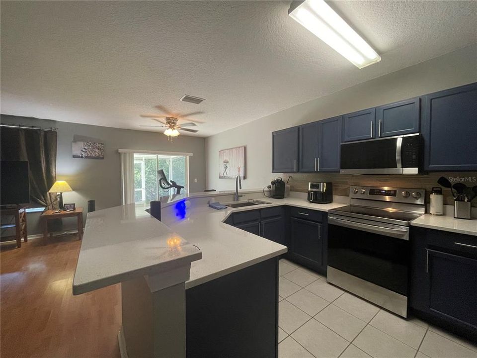 For Sale: $239,900 (3 beds, 2 baths, 1387 Square Feet)