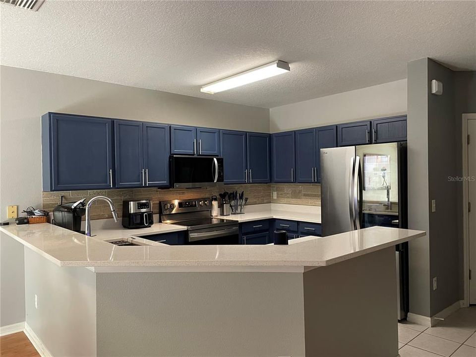 For Sale: $239,900 (3 beds, 2 baths, 1387 Square Feet)