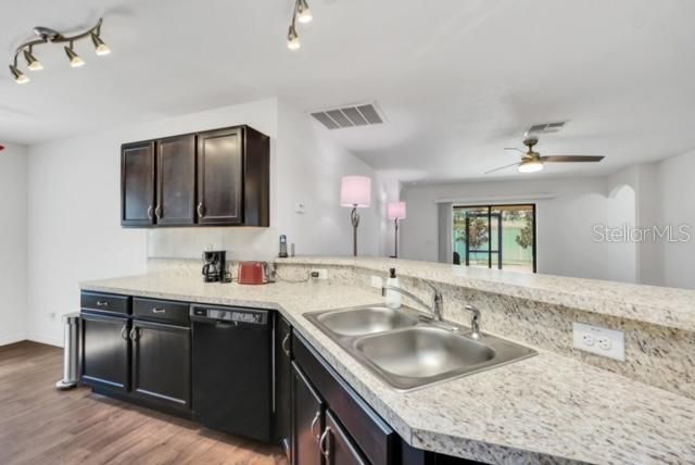 For Sale: $283,000 (3 beds, 2 baths, 1563 Square Feet)