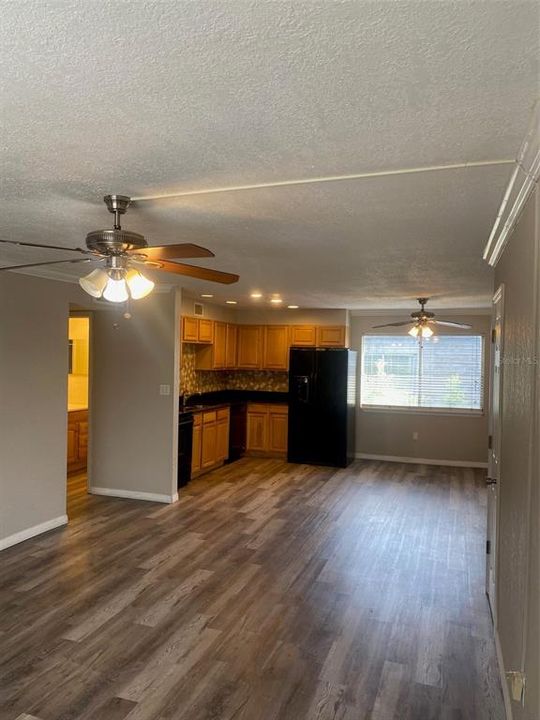 For Rent: $1,750 (3 beds, 2 baths, 1302 Square Feet)