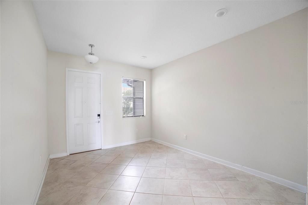 For Sale: $319,000 (3 beds, 2 baths, 1741 Square Feet)