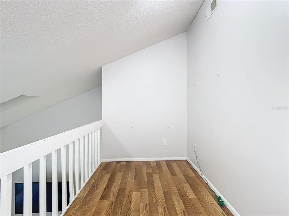 For Sale: $249,990 (2 beds, 2 baths, 1044 Square Feet)