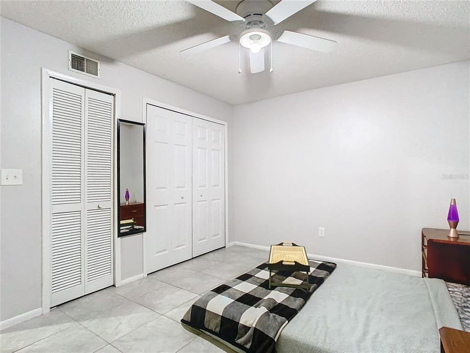 For Sale: $249,990 (2 beds, 2 baths, 1044 Square Feet)