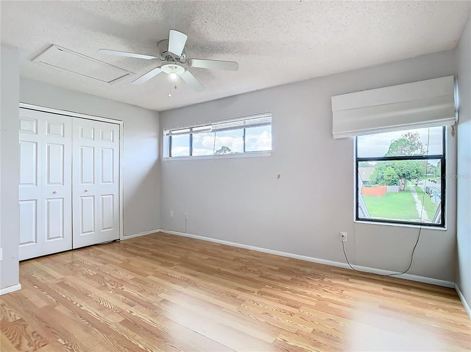 For Sale: $249,990 (2 beds, 2 baths, 1044 Square Feet)