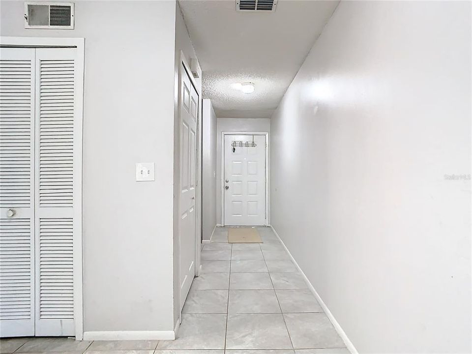 For Sale: $249,990 (2 beds, 2 baths, 1044 Square Feet)