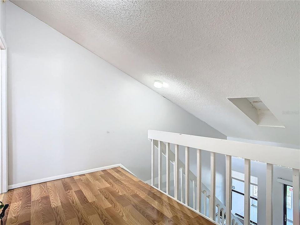 For Sale: $249,990 (2 beds, 2 baths, 1044 Square Feet)