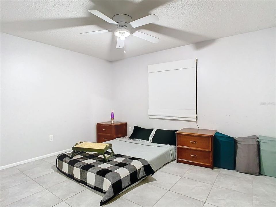 For Sale: $249,990 (2 beds, 2 baths, 1044 Square Feet)