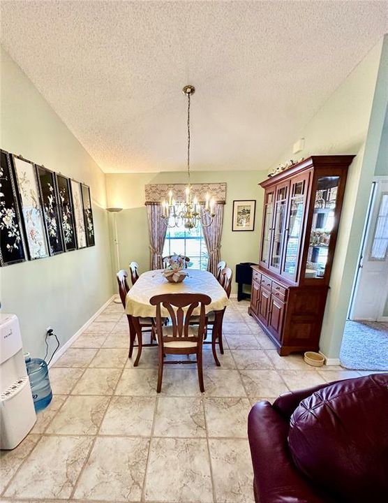 For Sale: $269,000 (2 beds, 2 baths, 1360 Square Feet)