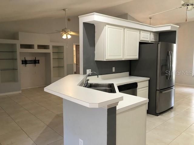 For Rent: $2,100 (3 beds, 2 baths, 1736 Square Feet)