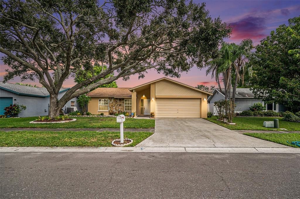 For Sale: $425,000 (3 beds, 2 baths, 1711 Square Feet)