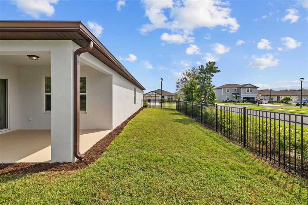 For Sale: $397,000 (3 beds, 2 baths, 1677 Square Feet)