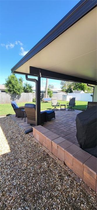 For Sale: $274,900 (2 beds, 2 baths, 1114 Square Feet)