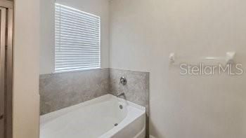 For Rent: $2,790 (3 beds, 2 baths, 2036 Square Feet)