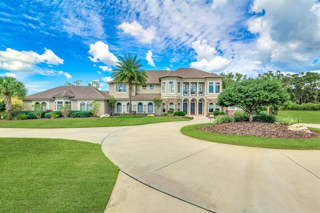 Amazing Curb Appeal!