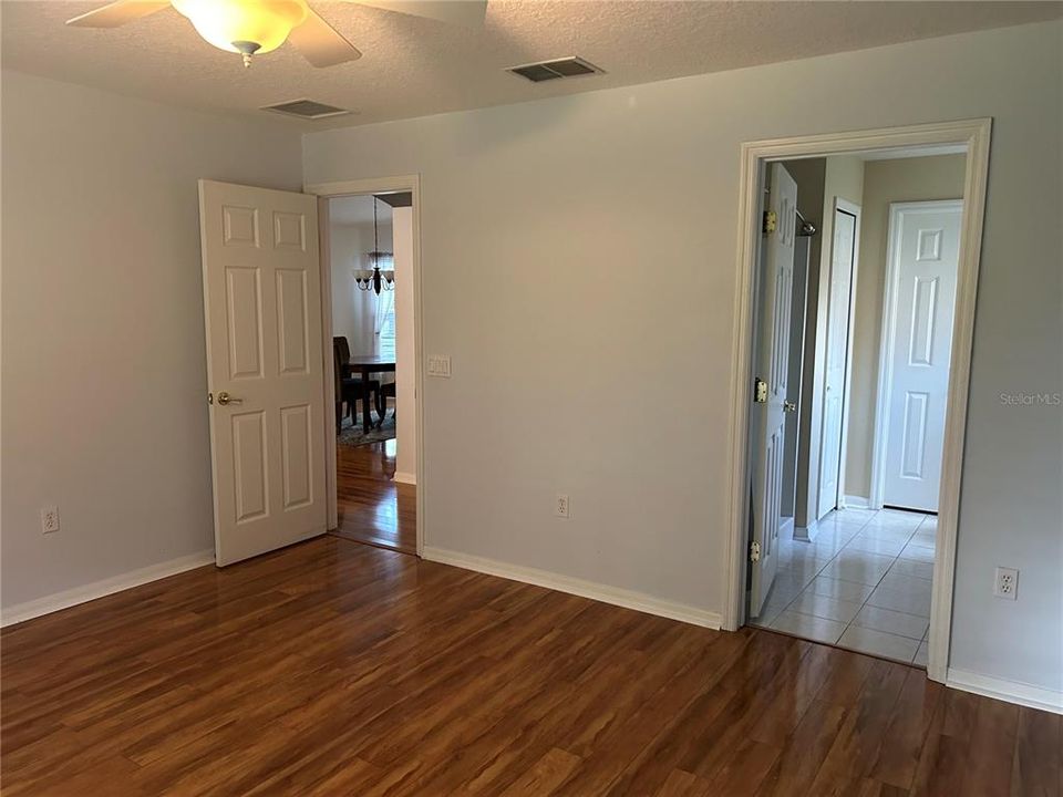 For Sale: $269,000 (2 beds, 2 baths, 1387 Square Feet)