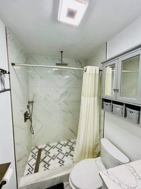 Active With Contract: $2,000 (1 beds, 1 baths, 645 Square Feet)