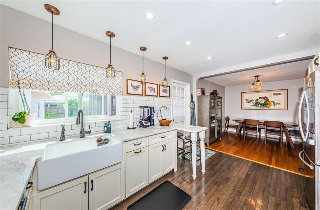 Subway Tile & Farm Sink