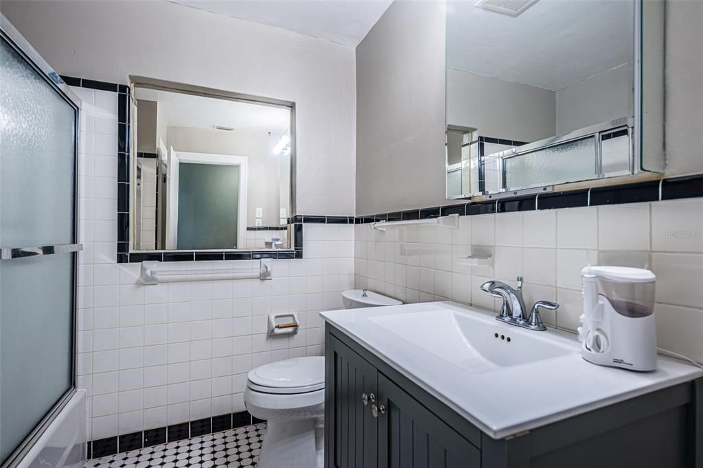 Hall Bathroom with Tub