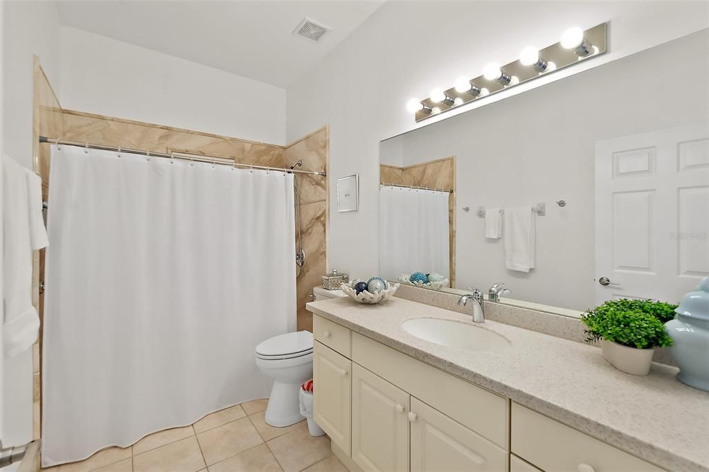 For Sale: $549,900 (2 beds, 2 baths, 1837 Square Feet)