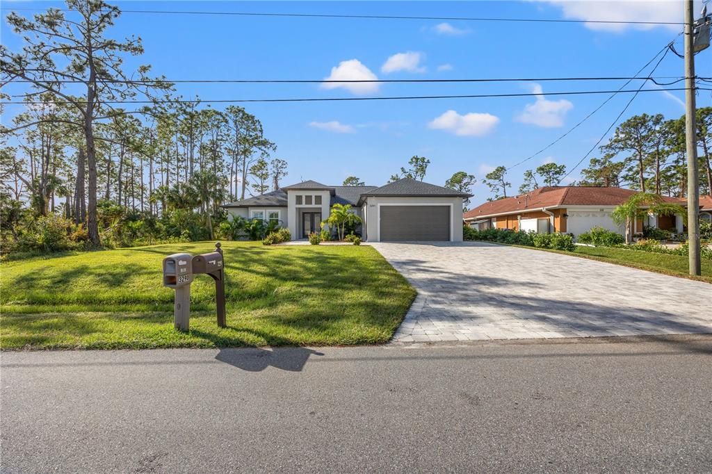 For Sale: $525,000 (3 beds, 2 baths, 1934 Square Feet)