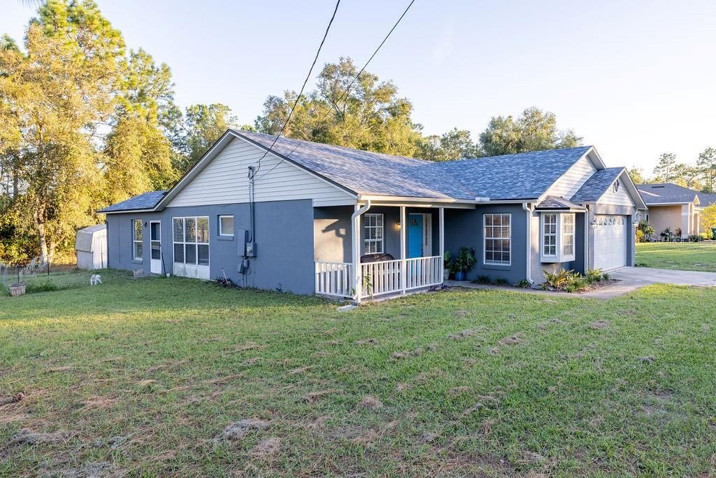 For Sale: $300,000 (3 beds, 2 baths, 1406 Square Feet)