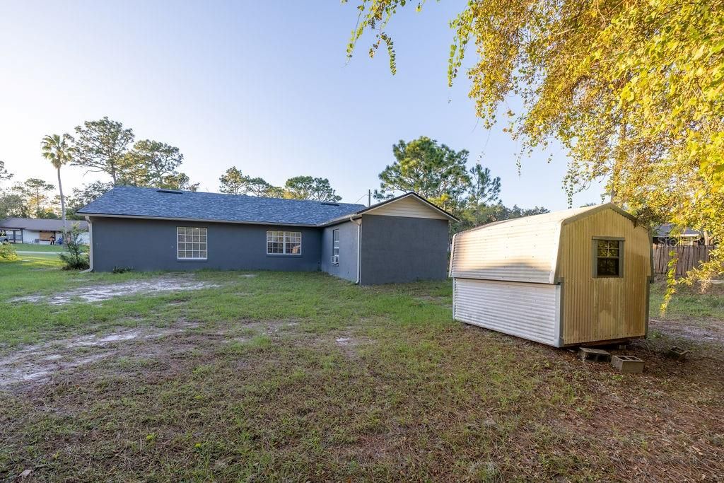 For Sale: $300,000 (3 beds, 2 baths, 1406 Square Feet)