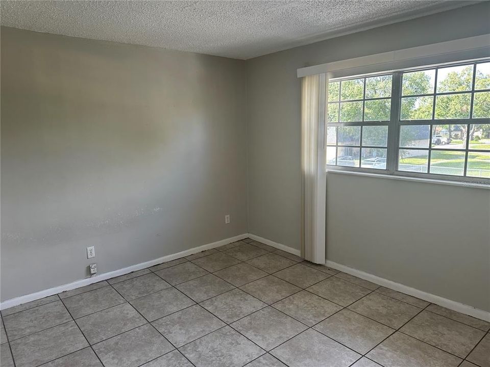 For Sale: $89,000 (1 beds, 1 baths, 591 Square Feet)