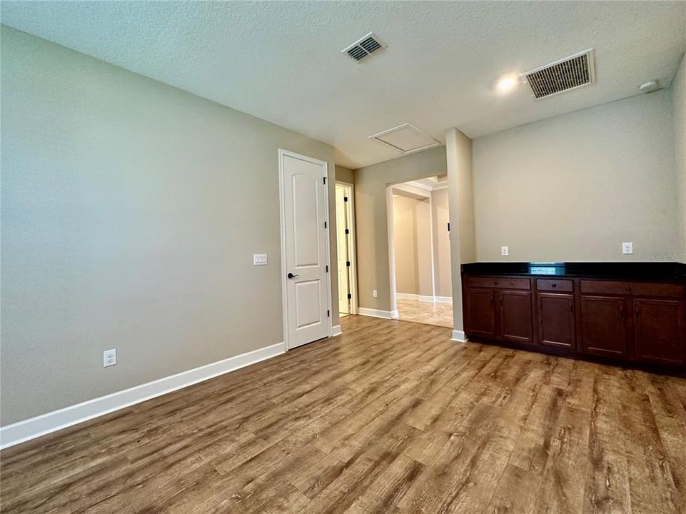 For Rent: $3,100 (3 beds, 3 baths, 2311 Square Feet)