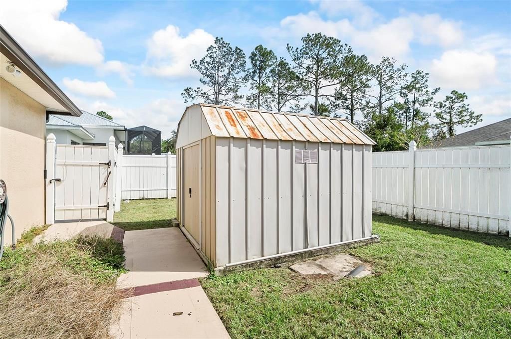 For Sale: $425,000 (3 beds, 2 baths, 2332 Square Feet)