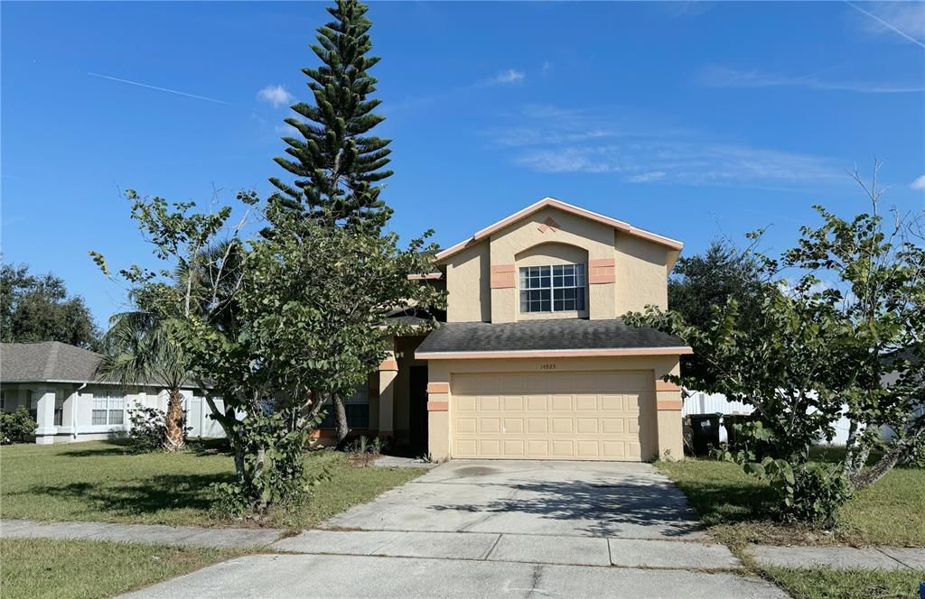 For Rent: $2,195 (4 beds, 2 baths, 2287 Square Feet)