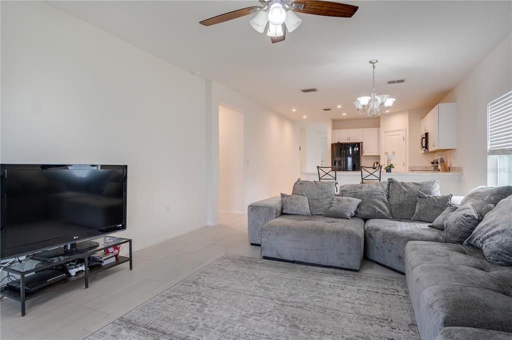 For Sale: $405,000 (4 beds, 2 baths, 2091 Square Feet)