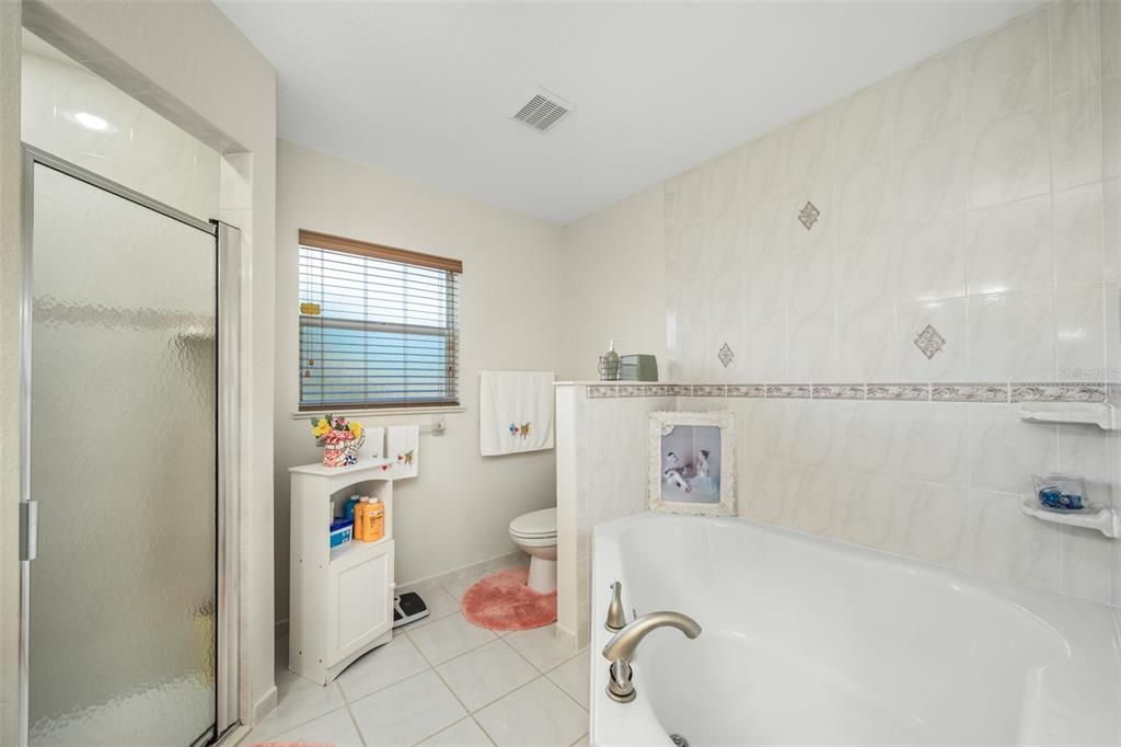 For Sale: $289,990 (3 beds, 2 baths, 2031 Square Feet)