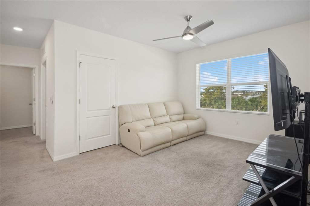 Loft upstairs between two bedrooms