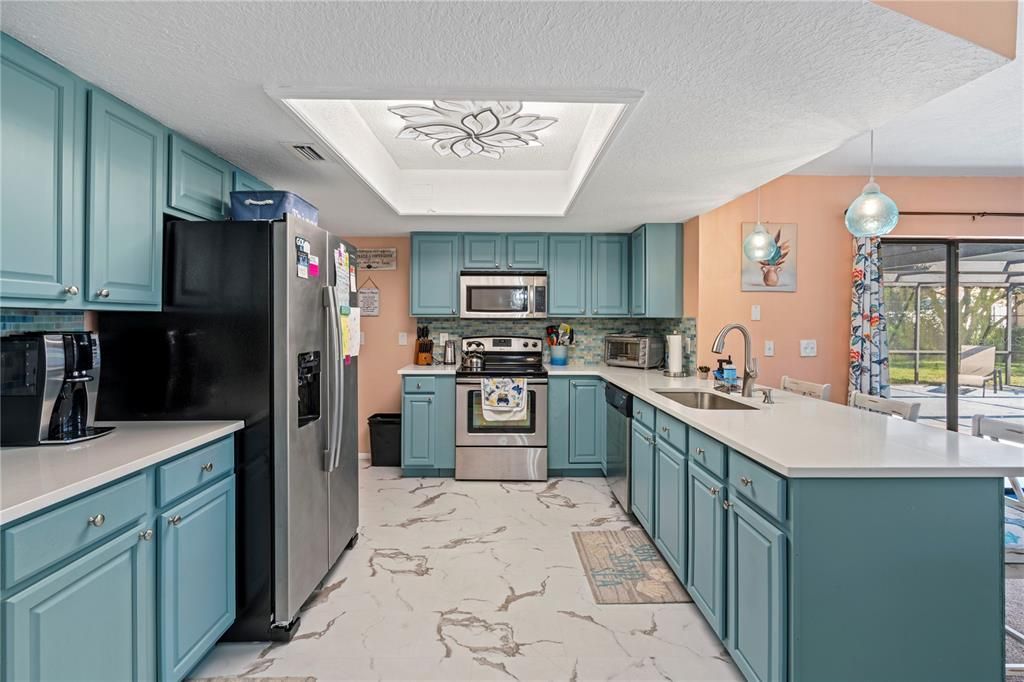 For Sale: $354,900 (2 beds, 2 baths, 1588 Square Feet)