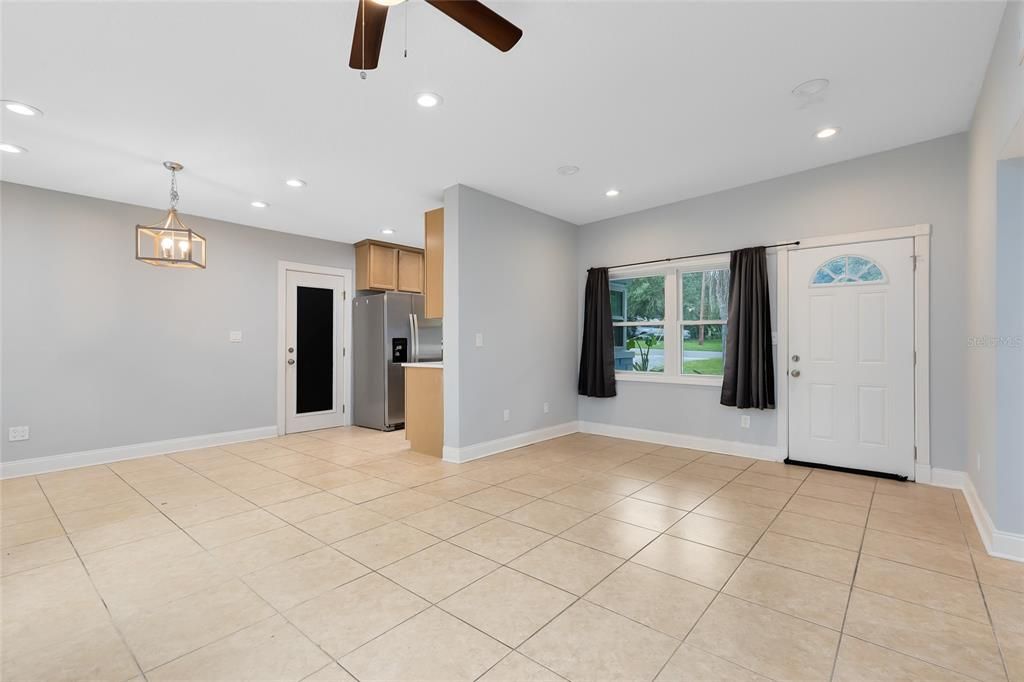 Living room w/ Open Floor Plan