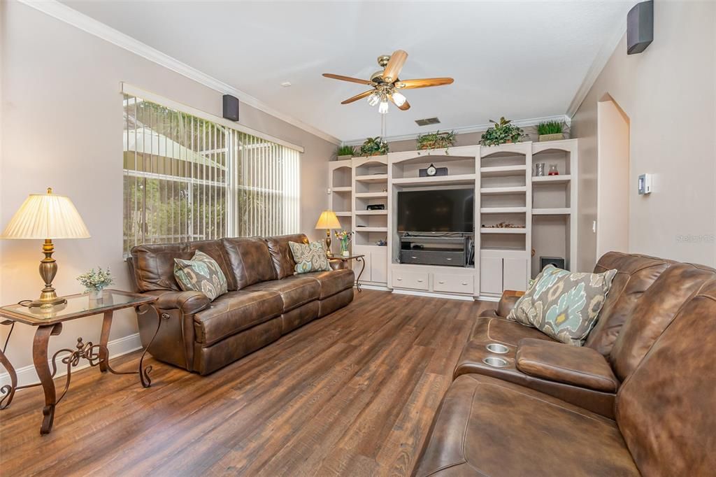 For Sale: $490,000 (3 beds, 2 baths, 2129 Square Feet)