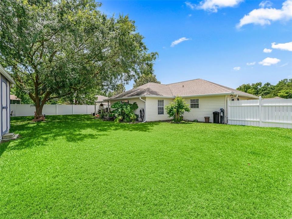 For Sale: $400,000 (3 beds, 2 baths, 1941 Square Feet)